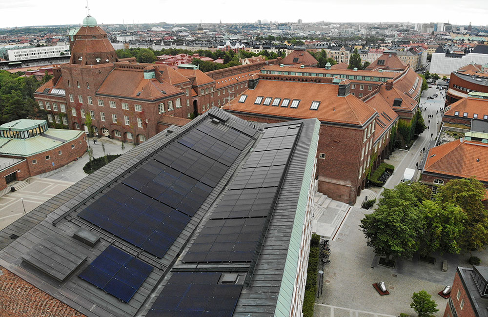 Nya solceller på KTH Campus i Stockholm. 